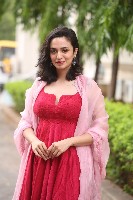 Malavika Nair New Pictures